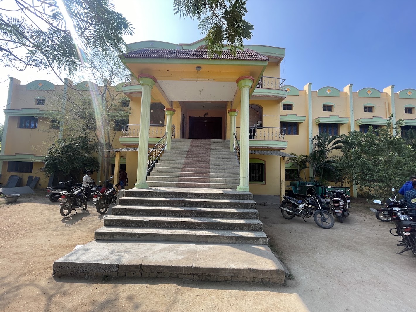 Vasantha Mahal